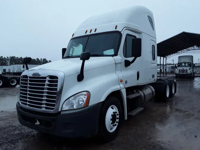 2020 FREIGHTLINER/MERCEDES CASCADIA 125672e87b1d82eda476a0859fac186a33b