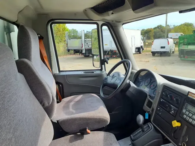 2017 NAVISTAR INTERNATIONAL 4300