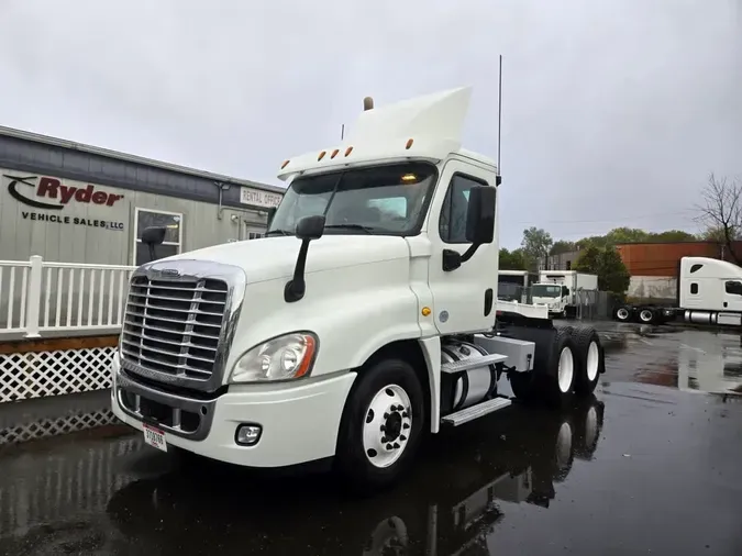 2016 FREIGHTLINER/MERCEDES CASCADIA673303109fa7b3c323deade8fd18401d