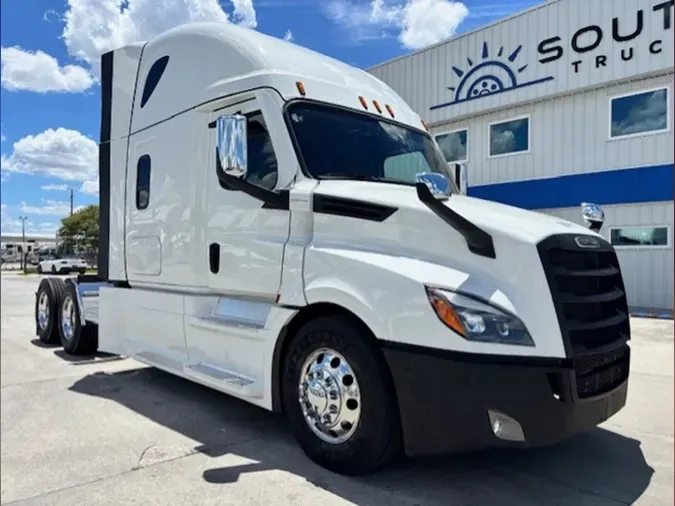 2023 Freightliner Cascadia 126673310dc3bfa1a357f967adaba2b5734