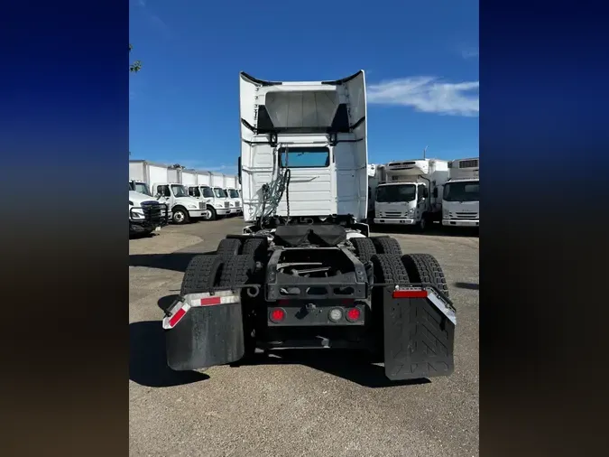 2018 VOLVO VNL64T-30067336969eb41ead18d246ac060b36166