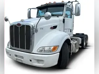 2013 Peterbilt 384