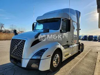 2021 VOLVO VNL64T740