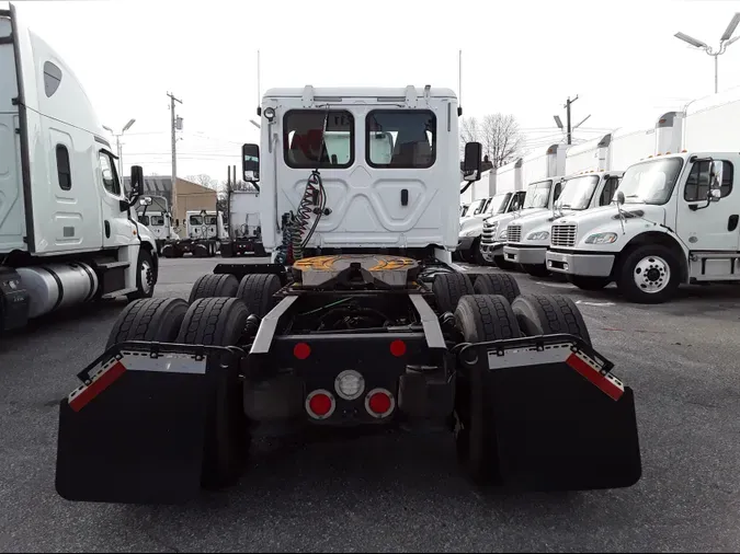 2018 FREIGHTLINER/MERCEDES CASCADIA 113