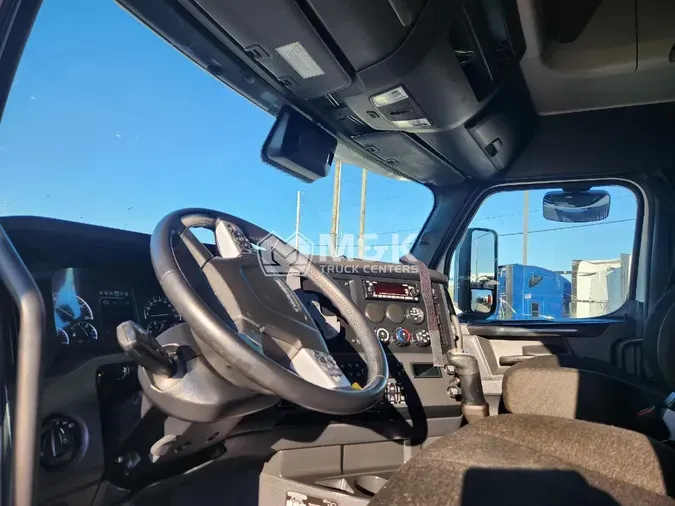 2023 FREIGHTLINER Cascadia 126