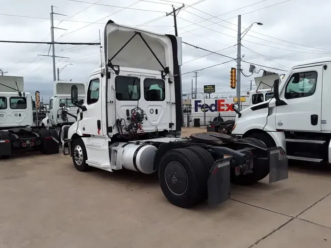 2020 FREIGHTLINER/MERCEDES NEW CASCADIA 116