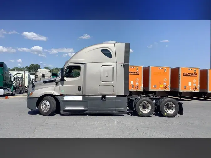 2024 Freightliner Cascadia 126