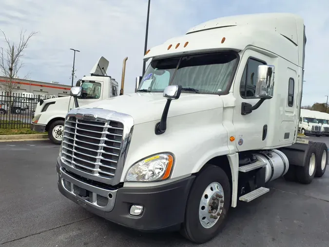 2017 FREIGHTLINER/MERCEDES CASCADIA 125