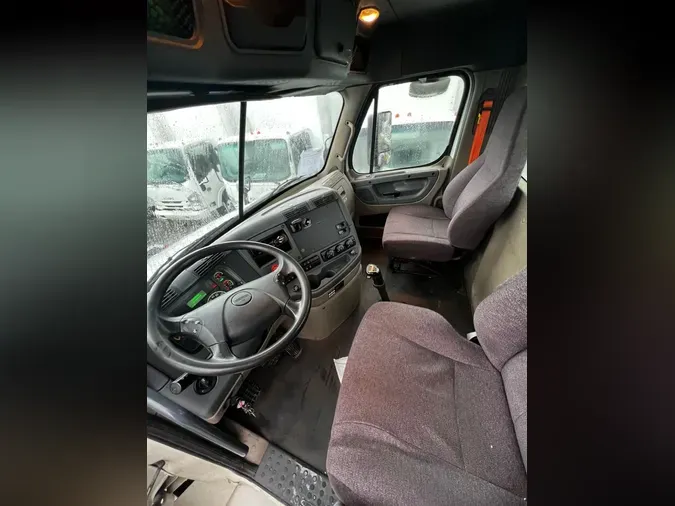 2019 FREIGHTLINER/MERCEDES CASCADIA 113