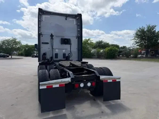 2022 Kenworth T680