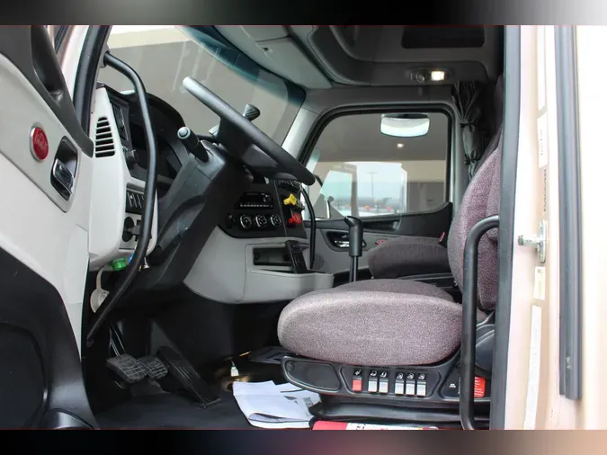 2023 Peterbilt 579