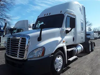 2020 Freightliner CASCADIA 125