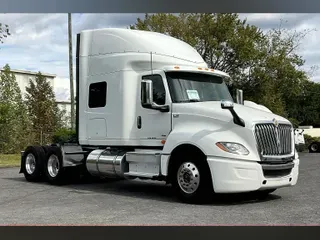 2022 INT LT625 6x4