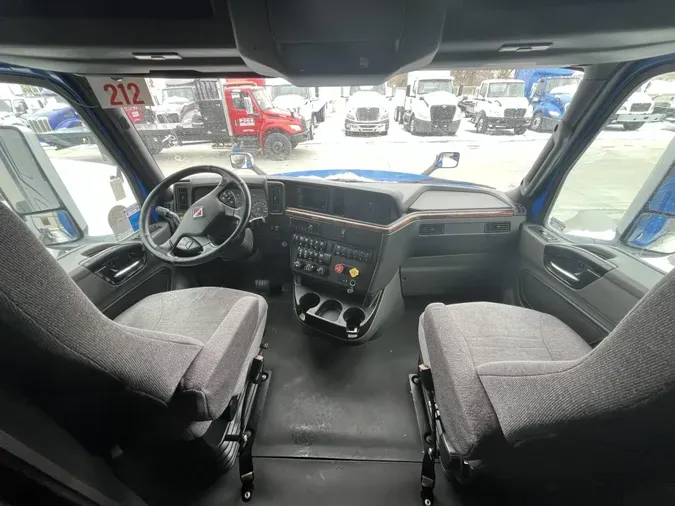 2022 International LT625