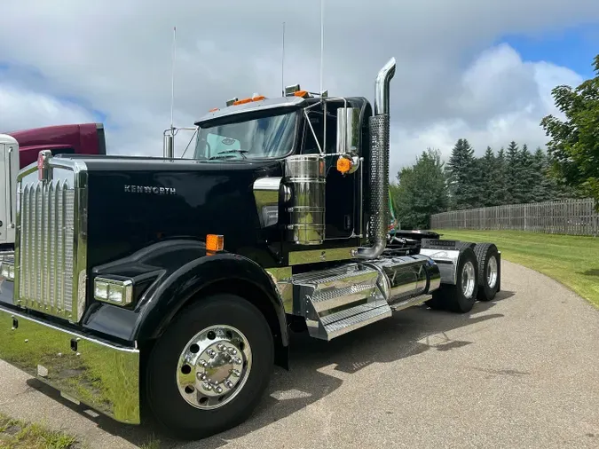 2026 Kenworth W900L