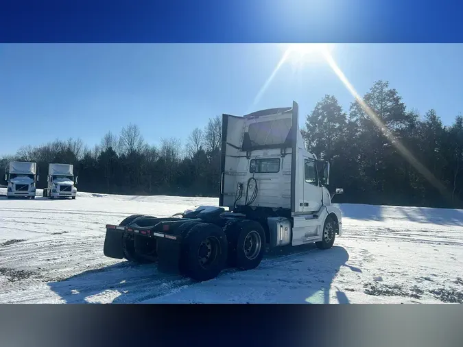 2018 Volvo VNL300