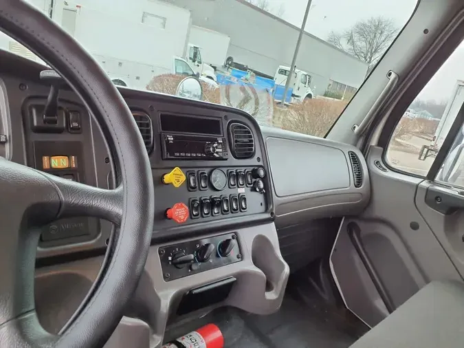 2016 FREIGHTLINER/MERCEDES 108SD