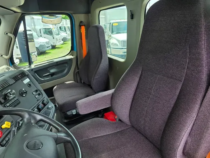 2020 FREIGHTLINER CASCADIA 125