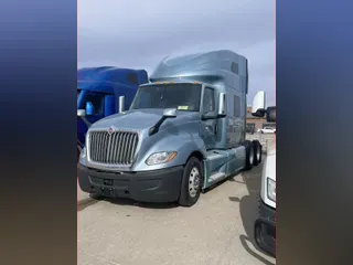 2022 INTERNATIONAL LT