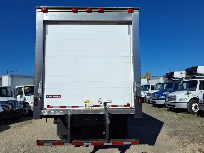 2017 FREIGHTLINER/MERCEDES M2 106