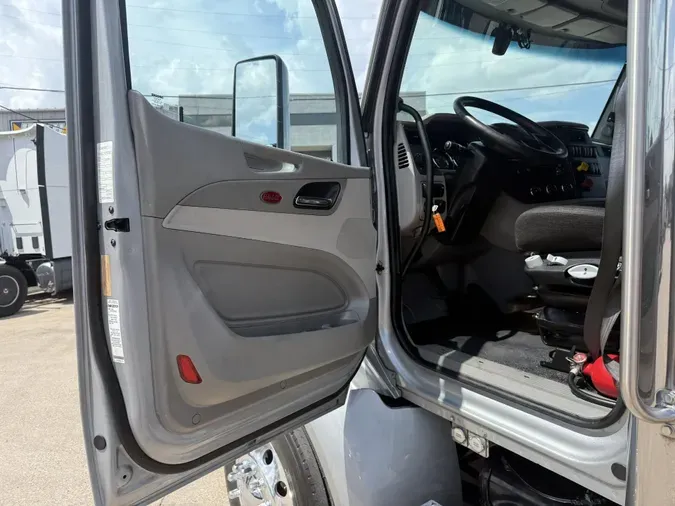 2021 Peterbilt 567