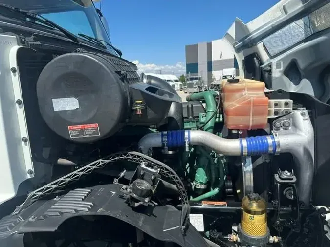 2017 Volvo VNL30067684e1be85d7df045fde1b6d76199b3