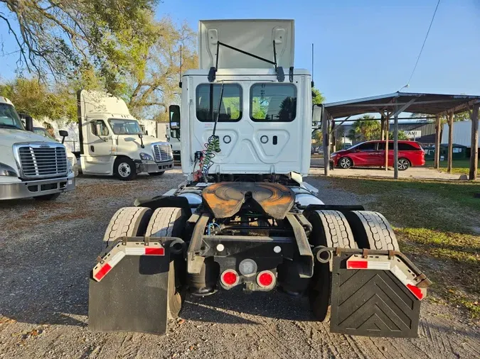 2019 FREIGHTLINER/MERCEDES CASCADIA 1136768eb93dea06cdc1fbab766455fb740