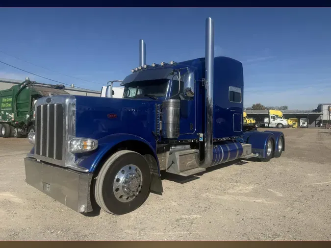 2022 Peterbilt 389