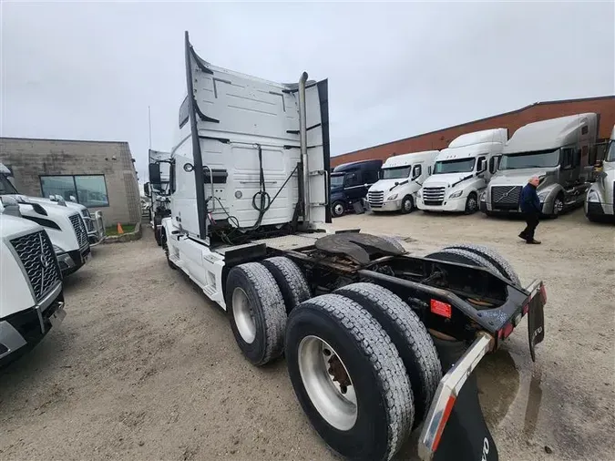 2018 VOLVO VNL670