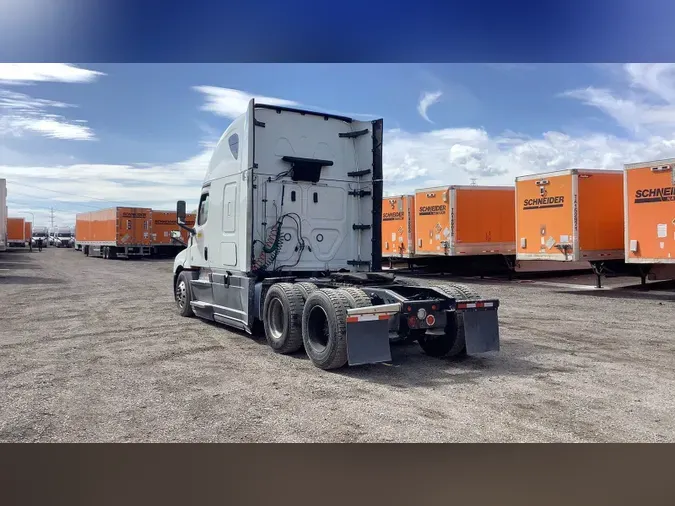 2020 Freightliner Cascadia