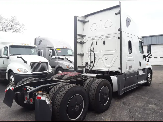 2019 FREIGHTLINER/MERCEDES CASCADIA 125