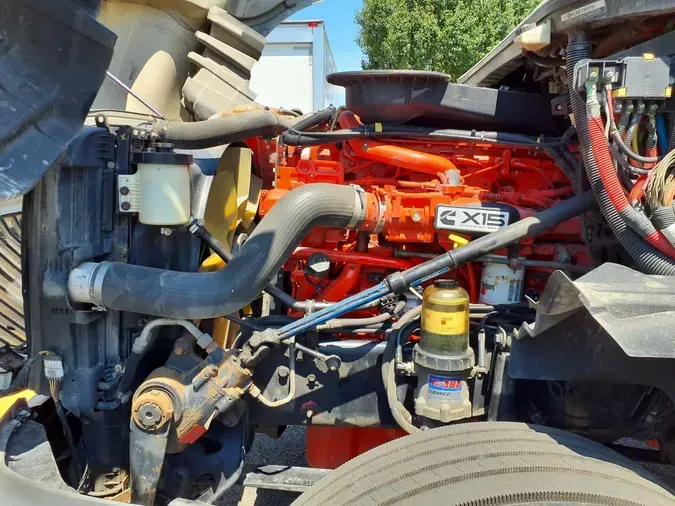 2019 NAVISTAR INTERNATIONAL LT625 SLPR CAB