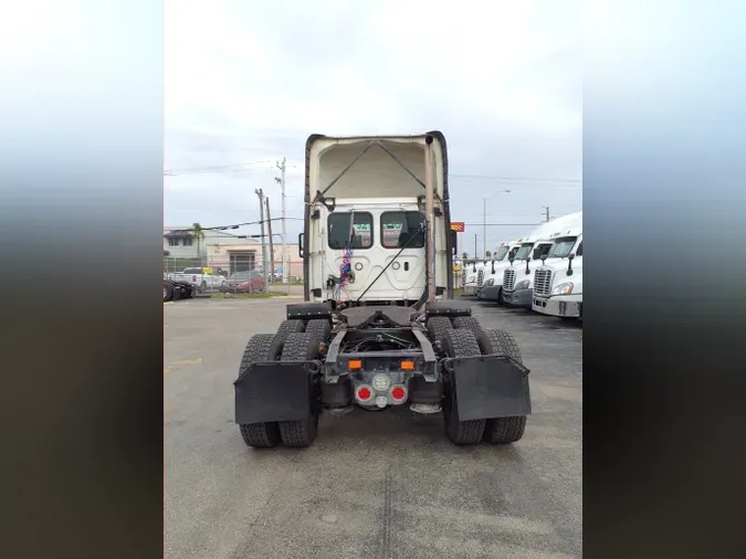 2018 FREIGHTLINER/MERCEDES CASCADIA 125