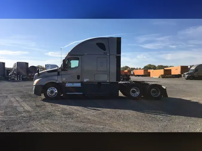2021 Freightliner Cascadia 126676f51e415acb02dd0a52ed5bd4c0696