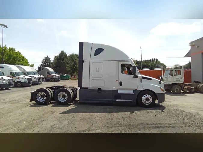 2023 Freightliner Cascadia 12667720cb613690f92f8734e81933fc2ef