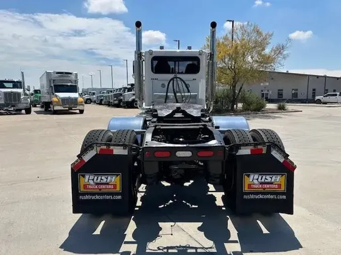 2022 Peterbilt 389