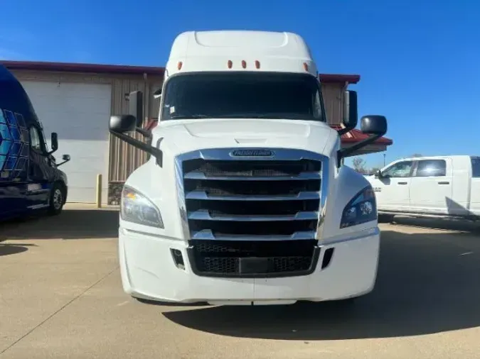2019 Freightliner New Cascadia 126