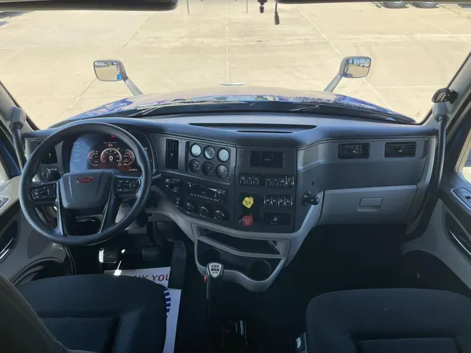 2023 Peterbilt 579