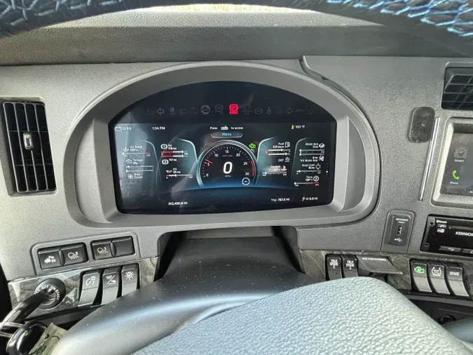 2023 Kenworth W990