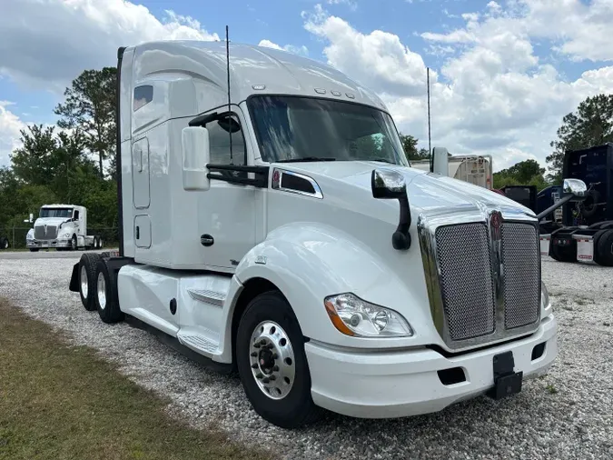 2022 Kenworth T680