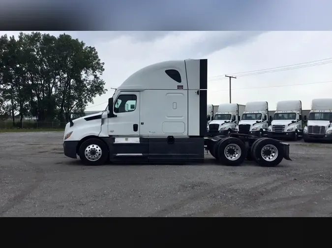 2023 Freightliner Cascadia 126