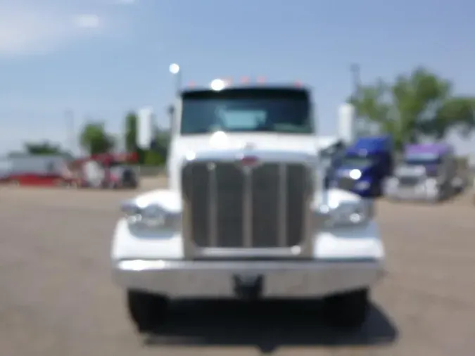 2022 Peterbilt 567