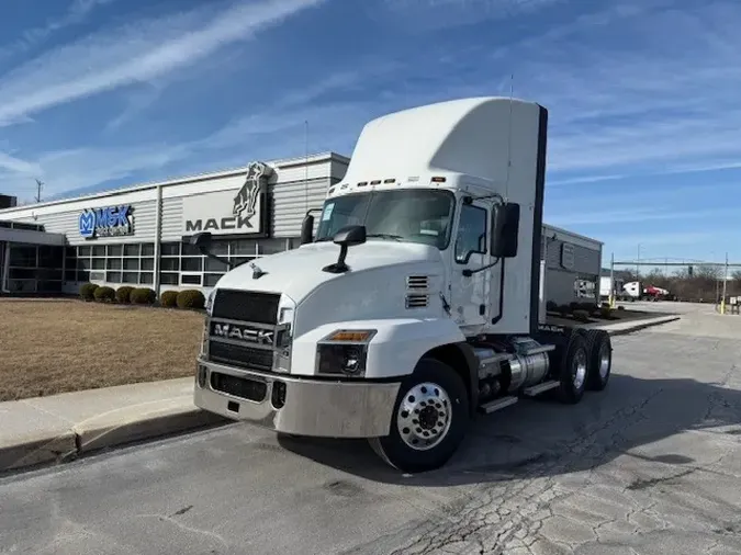 2025 MACK AN64T