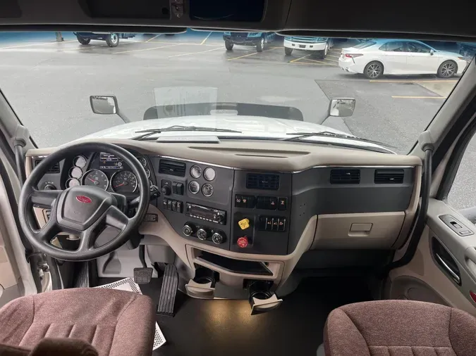 2022 Peterbilt 579