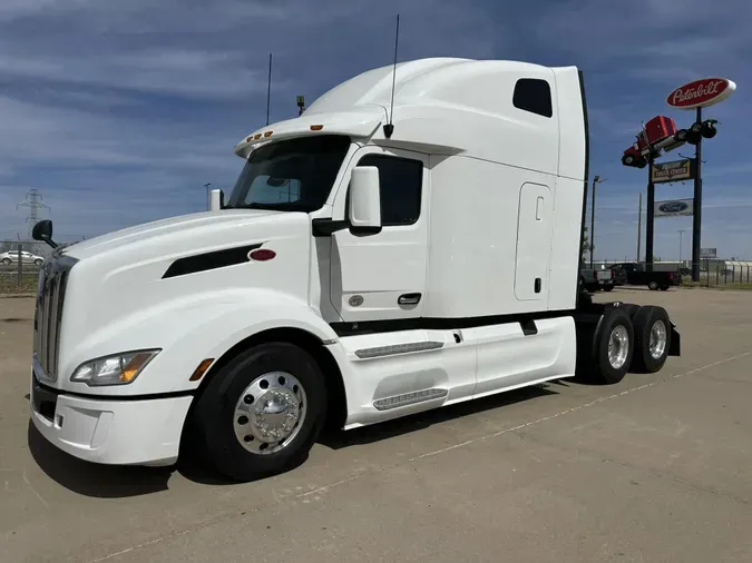 2022 Peterbilt 579