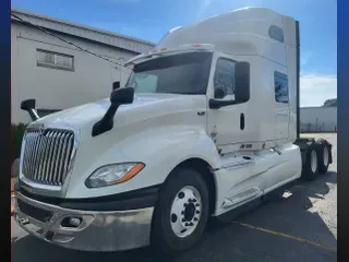 2019 NAVISTAR INTERNATIONAL LT625 SLPR CAB