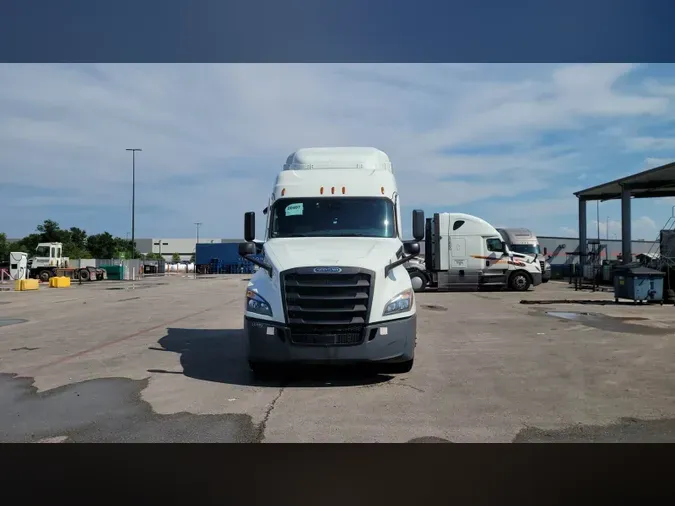 2021 Freightliner Cascadia 126678b929b1dbb9b66d08b810309b768b5