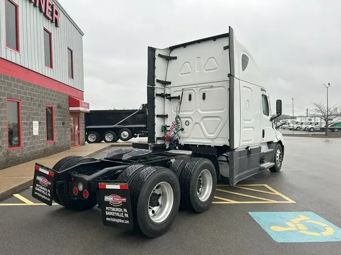 2023 Freightliner Cascadia&reg;