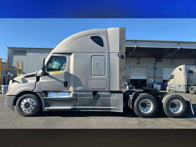 2024 Freightliner Cascadia 126