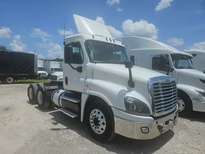 2018 FREIGHTLINER/MERCEDES CASCADIA 125